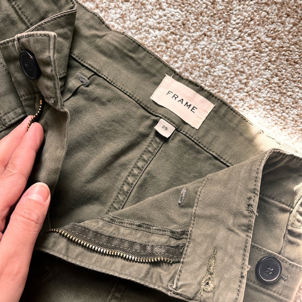 Frame pants